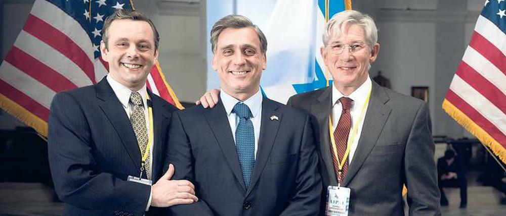 Selbstzufrieden. Fixer Norman (Richard Gere, r.), sein Neffe Philip (Michael Sheen, l.) und der Politiker Micha Eshel (Lior Ashkenazi) stehen im Zentrum der Macht.