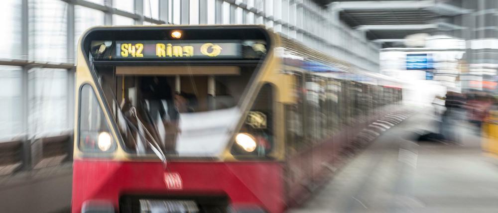 Berliner Ringbahn unterwegs (Symbolbild)
