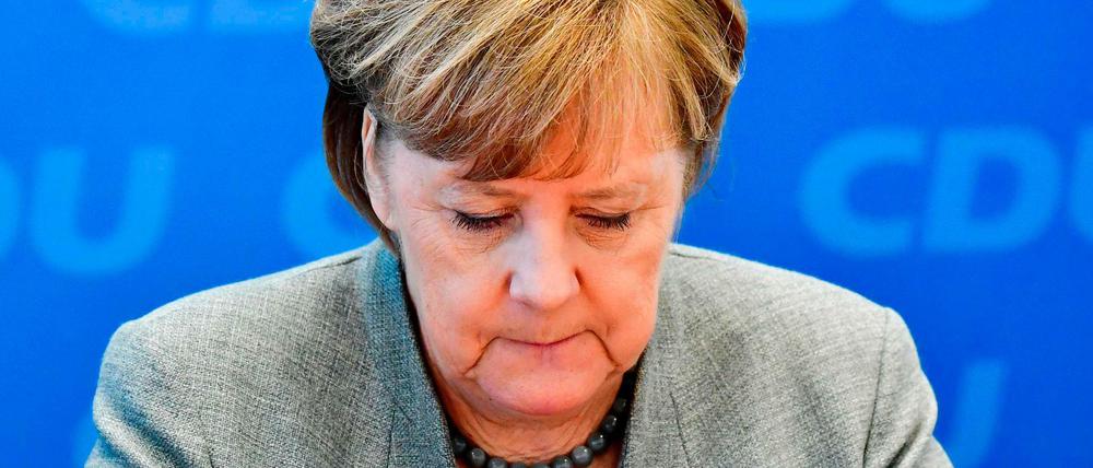 Angela Merkel ist angeschlagen, meint Politikwissenschaftler Werner Patzelt.