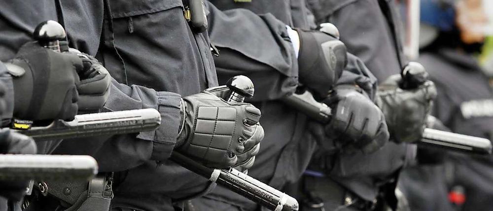 Über die Kennzeichnungspflicht für Polizisten wurde Jahrzehnte gestritten.