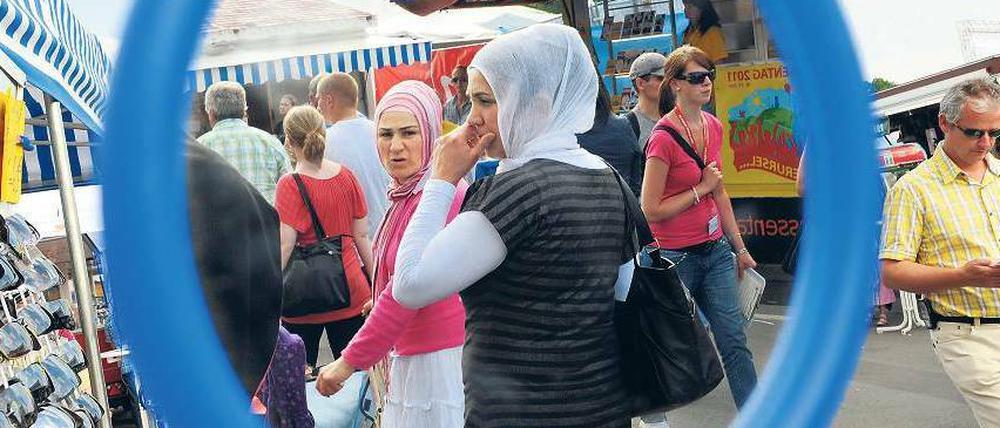 Vier Millionen Muslime leben in Deutschland – gut 30 000 gelten als islamistisch, als gewaltbereit ein Bruchteil dieser Zahl.