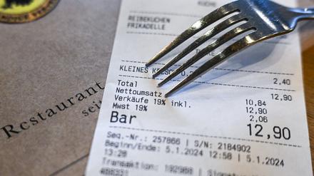 Seit Jahresbeginn liegt die Mehrwertsteuer für Speisen in der Gastronomie wieder bei 19 Prozent.