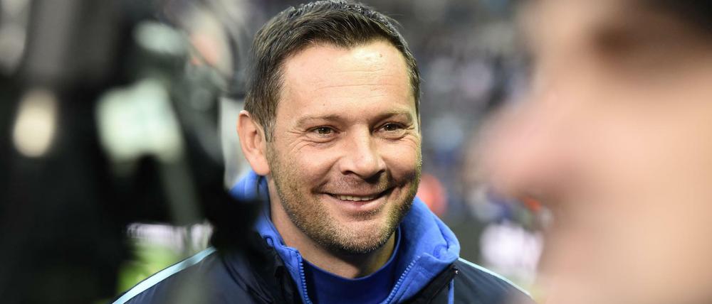 Herthas Trainer Pal Dardai ist derzeit bester Laune.
