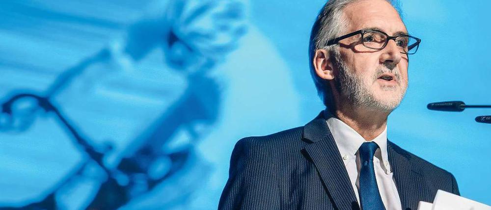 Neuer starker Mann. Der 62-jährige Brite Brian Cookson will die Strukturen im Radsport reformieren und sich im Antidopingkampf deutlich von seinem Vorgänger abheben.