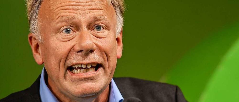 Grünen-Spitzenkandidat Jürgen Trittin plädiert für eine Ausweitung der LKW-Maut.