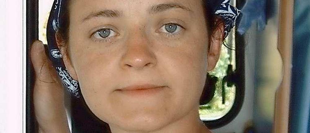 Beate Zschäpe schweigt - und alle fragen sich: Wie ist aus der "Diddlemaus" eine gefährliche Neonazi-Terroristin geworden?
