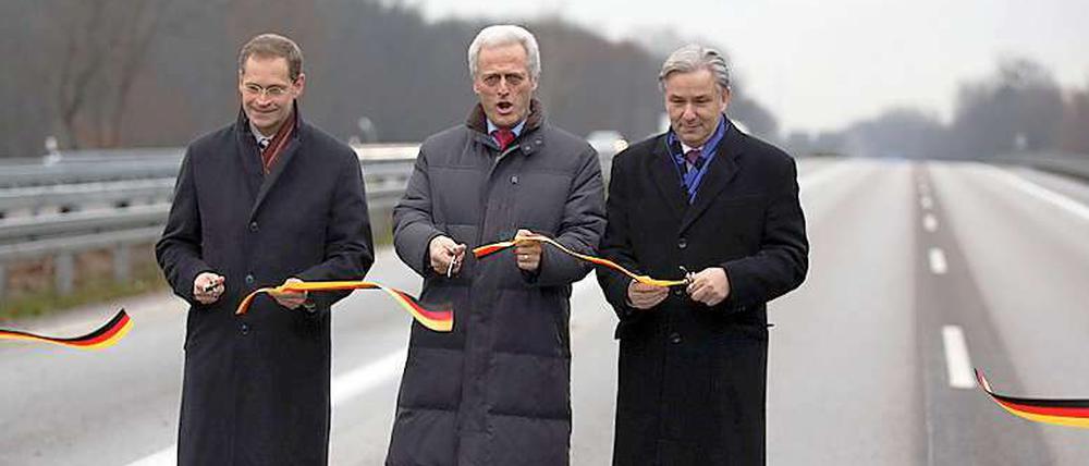 Still ruht der Verkehr. Aber nach dem Schnitt ist die Avus endlich offen.