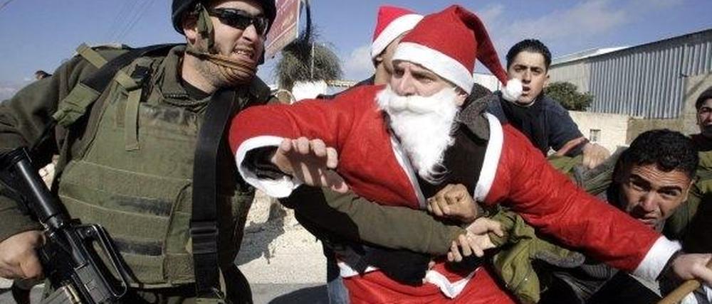 192242_3_071221_weihnachtsamann_AFP.JPG