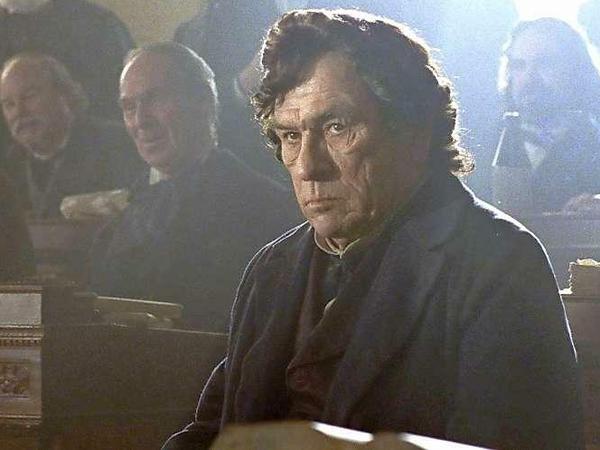 Radikalrepublikaner. Damals waren die Republikaner die Fortschrittlichen im amerikanischen Kongress. Hier Tommy Lee Jones als Thaddeus Stevens, ein glühender Verfechter der Rassengleichheit.