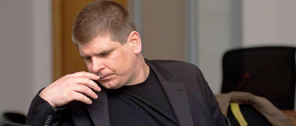 Der ehemalige Schatzmeister der Brandenburger Grünen Christian Goethjes beim Prozessauftakt.