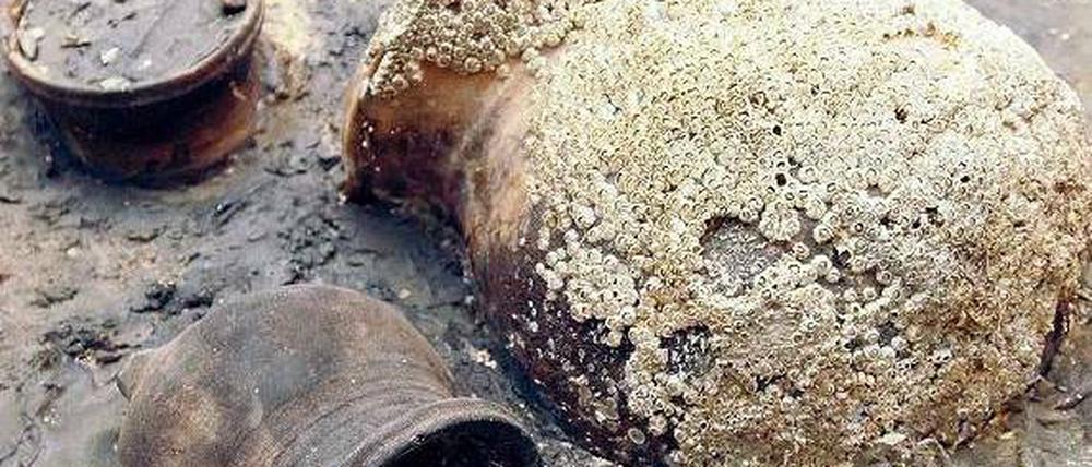 Alte Gefäße. Forscher aus Bremerhaven wollen nach Spuren menschlicher Kulturen und antiken Schiffswracks suchen. Foto: dpa