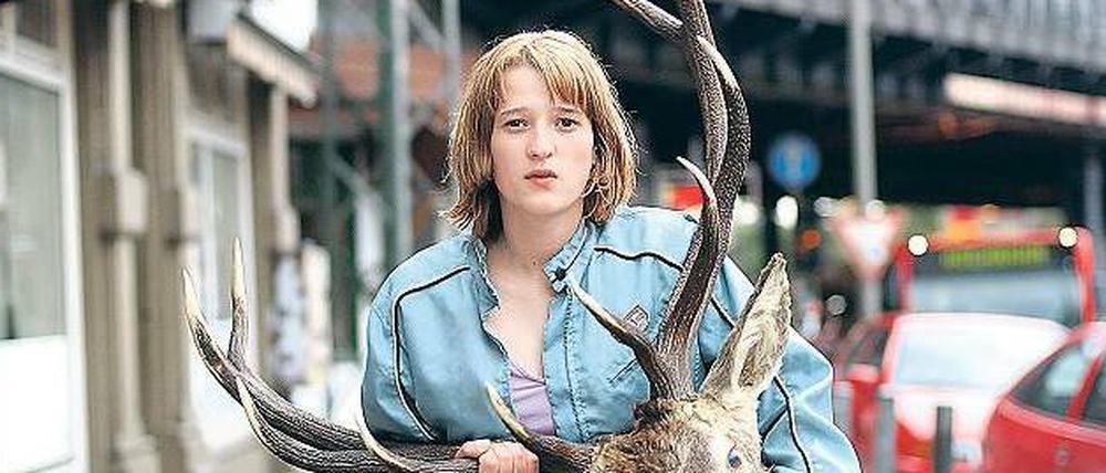 Die Suchende. Maria Kwiatkowsky in Ayse Polats "En garde" von 2004.