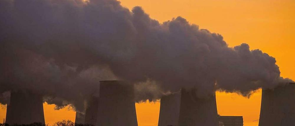 Nach einem Käufer für die Vattenfall-Kraftwerke wird noch gesucht. Schlange stehen die Bewerber offenbar nicht unbedingt.