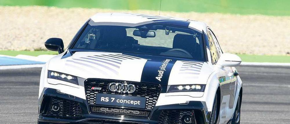 Roboter-Audi. Ein mit 20 Sensoren ausgerüstetes Fahrzeug des Modells A7 mit dem Spitznamen „Jack“ fährt in zwei Tagen die Strecke vom Entwicklungslabor im kalifornischen Silicon Valley zur Messestadt Las Vegas – der Fahrersitz bleibt dabei leer.