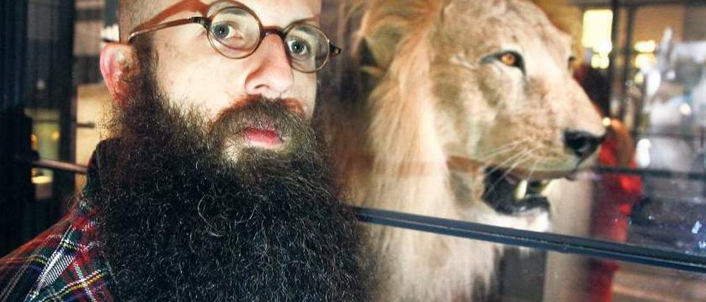 Der Sänger und sein Vorbild: William Fitzsimmons neues Album hat den Titel „Lions“.