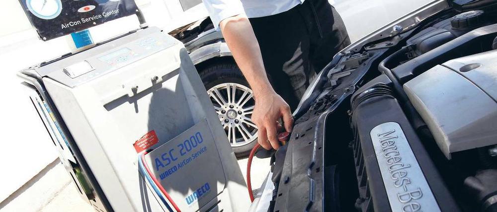 Gefährlich oder umweltfreundlich? Mercedes-Modelle, die das neue Kältemittel nicht nutzen, dürfen laut EU „weder vermarktet noch zugelassen werden“.
