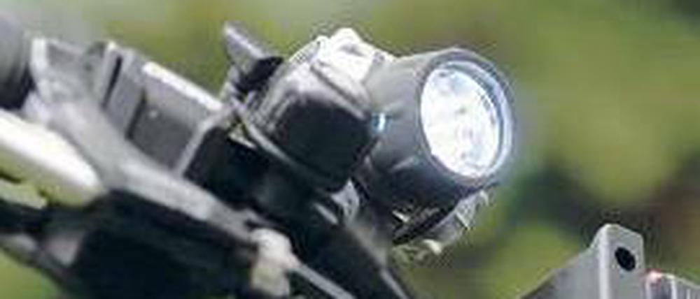 Bald erlaubt. Akku-Steckleuchten am Fahrradlenker.