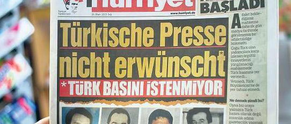 Kein Verständnis haben viele türkische Medien wie die deutschsprachige Ausgabe der Tageszeitung „Hürriyet“ dafür, dass türkische Journalisten keinen Platz beim NSU-Prozess bekommen sollen. Foto: dpa