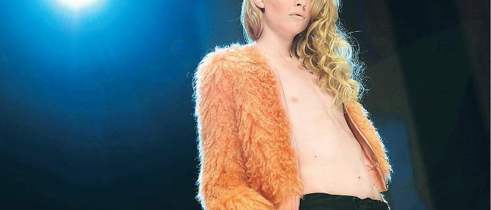 Auf der Fashion Week in Berlin. Andrej Pejic für Michalsky. Foto: Steffi Loos/dapd