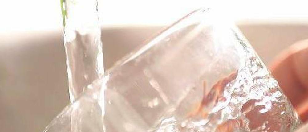 Klares Wasser. Der Ehec-Erreger wurde bisher nicht im Trinkwasser gefunden.