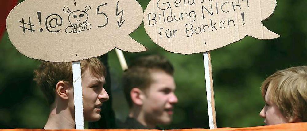 Noch im Juni demonstrierten Schüler und Azubis für mehr staatliche Unterstützung für Bildung.