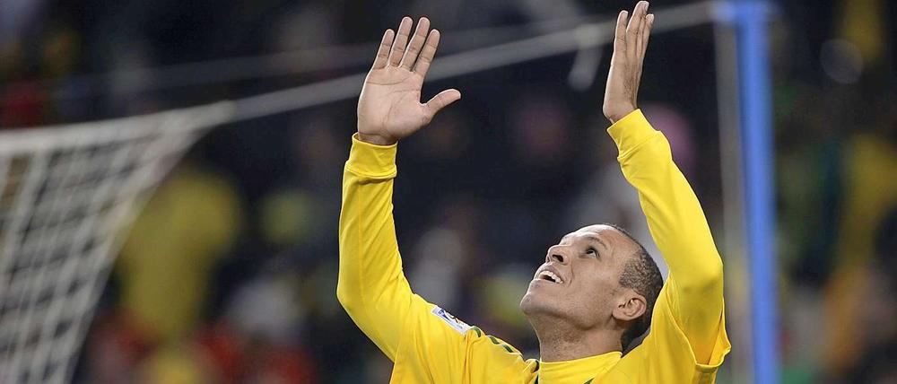 Der Doppeltorschütze Luis Fabiano weiß, bei wem er sich bedanken muss.