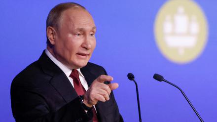 Russlands Präsident Vladimir Putin bei seiner Rede in St. Petersburg.