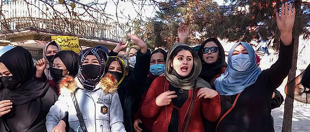 Afghaninnen protestieren am 22. Dezember in Kabul.