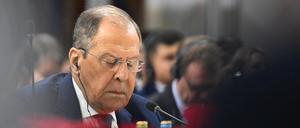 Russlands Außenminister Sergej Lawrow kritisiert die OSZE als „Anhängsel der NATO“.