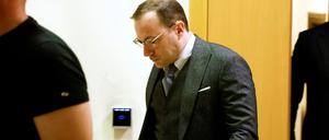 Florian Teichtmeister verlässt das Gericht in Wien.