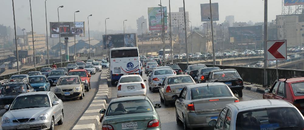Autoverkehr in Kairo