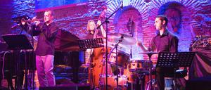 Ein Jazzkonzert im Babylon, der zu den interessantesten Musikclubs in Istanbul gehört. 