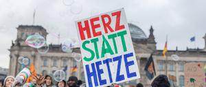 Eine Demo gegen Rechtsextremismus Anfang Februar 2024 in Berlin.