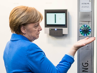 Angela Merkel wartet auf grünes Licht