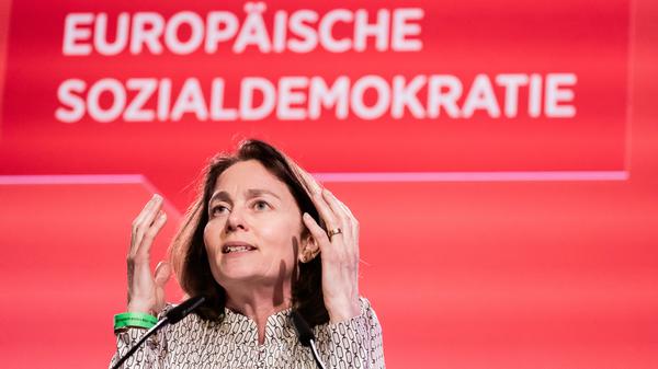 Katarina Barley, SPD-Spitzenkandidatin für die Europawahl, redet am Samstag beim Demokratiekongress der Sozialdemokraten.