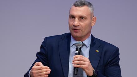 Vitali Klitschko, Oberbürgermeister der Stadt Kiew, spricht auf der deutsch-ukrainischen kommunalen Partnerschaftskonferenz in Leipzig.