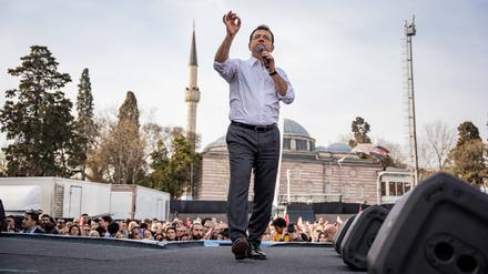 Hat sich bei der Bürgermeisterwahl in Istanbul gegen Erdogans Kandidaten durchgesetzt: Ekrem İmamoğlu.