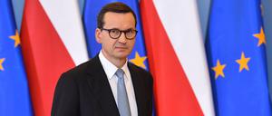 Mateusz Morawiecki, Ministerpräsident von Polen, kommt zu einer Pressekonferenz in der Kanzlei des Ministerpräsidenten. 