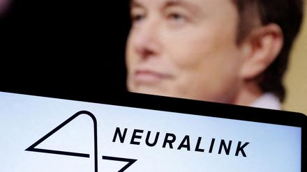 Neuralink von Techmilliardär Elon Musk implantierte erstmals einen Chip zur Gedankensteuerung von technischen Geräten in ein menschliches Gehirn.