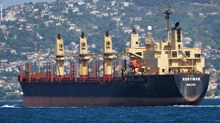 Der Frachter „Rubymar“ im vergangenen August in Istanbul (Archivfoto).