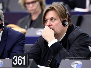 Maximilian Krah im Plenarsaal des Europäischen Parlaments.