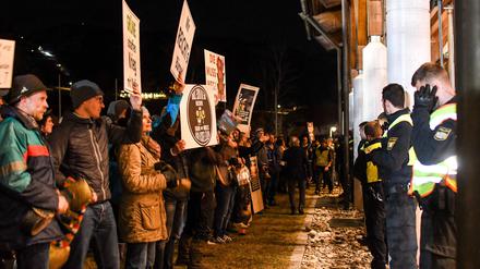 Bauernprotest am Veranstaltungsort des  Politischen Aschermittwoch der Grünen im Allgäu. 