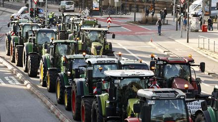 Bauernprotest mit Traktoren in Hamburg.