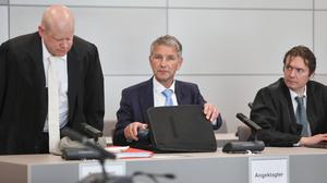 Björn Höcke, Vorsitzender der Thüringer AfD, im Gericht.