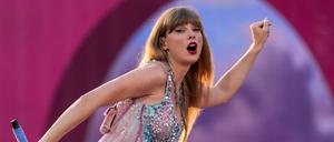 Mit ihrer „Eras“-Tour bricht die 31-jährige Taylor Swift gerade alle Rekorde.