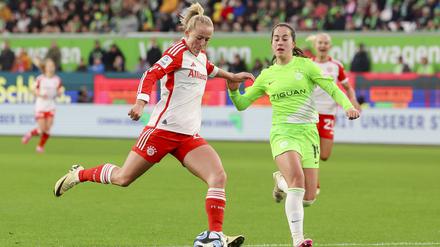 Lea Schüller (li.) erzielte das zwischenzeitliche 3:0 für den FC Bayern.
