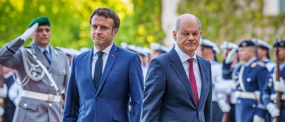 Frankreichs Staatschef Emmanuel Macron (links) und Bundeskanzler Olaf Scholz. 