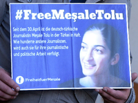Deutschland und die Türkei: Botschafter besucht deutsche Journalistin Mesale Tolu in der Haft