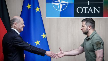 Keine konkrete Nato-Perspektive: Bundeskanzler Olaf Scholz (SPD) und Wolodymyr Selenskyj, Präsident der Ukraine, beim Gipfel des Bündnisses in Vilnius 2023. 