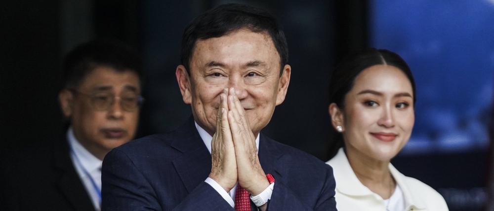 Wegen Bluthochdruck im Krankenhaus: Ex-Regierungschef Thaksin Shinawatra ist nach 15 Jahren aus dem Exil zurückgekehrt.